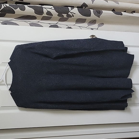 Abercrombie & Fitch Chenille Embroidered Moose Emblem Cardigan - Picture 9 of 9